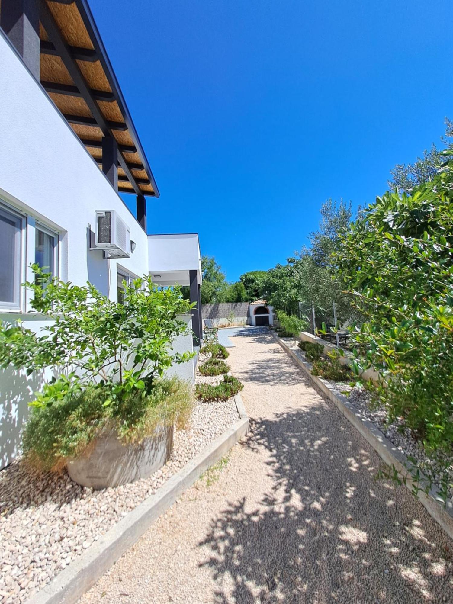 Holiday House Meri Pakostane Exterior photo